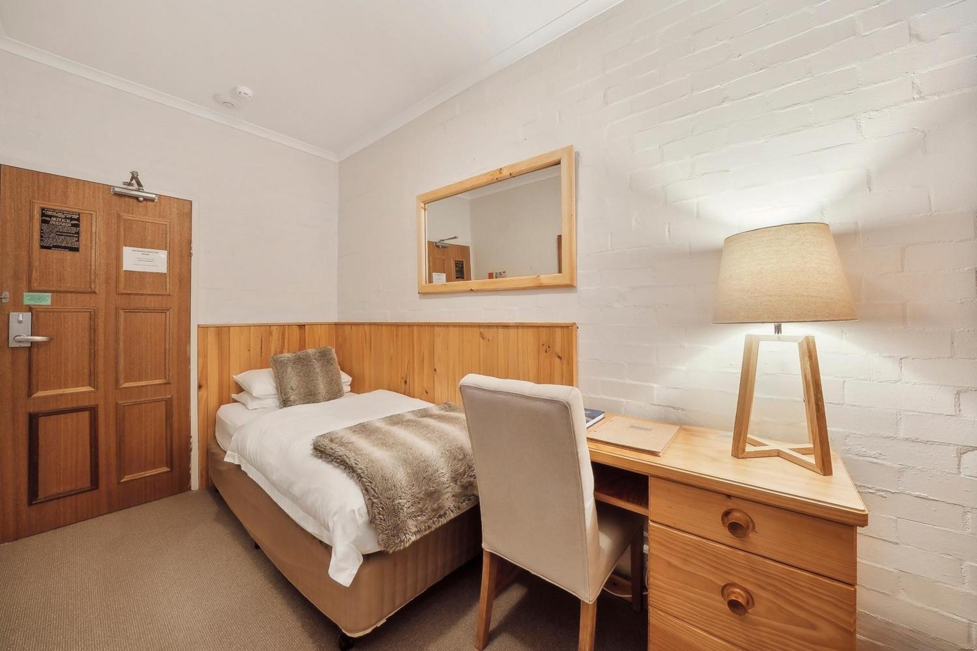 Hotel Pension Grimus Mount Buller Exterior foto